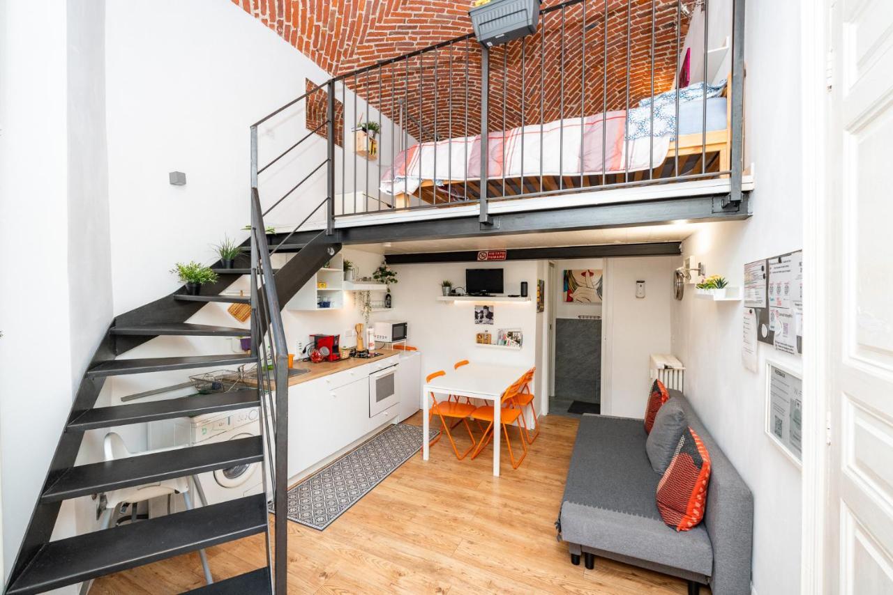Stagabin Little Loft Near Porta Susa Station And Subway Турин Екстер'єр фото